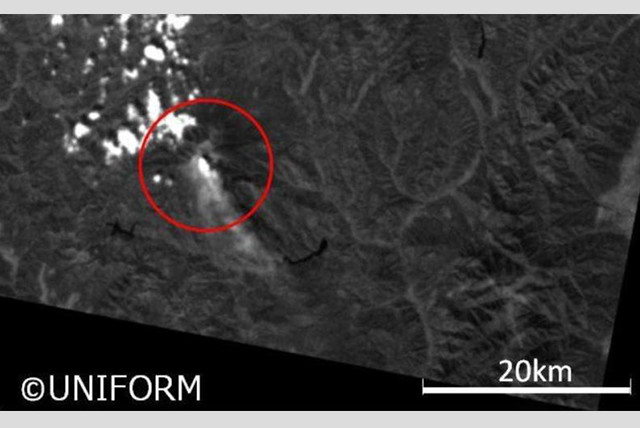 画像:過去特注レンズ開発事例